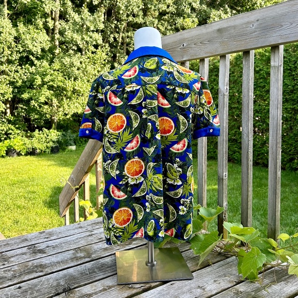 The Moon ⎮ Retro button down shirt - Picture 3 of 8